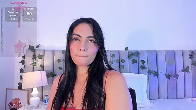 kareena basu online show from 16, 4, 2026