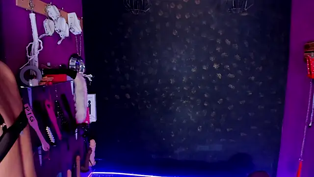 Alexa Slave online show from 28, 11, 2025