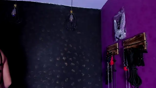 Alexa Slave online show from 17, 11, 2025