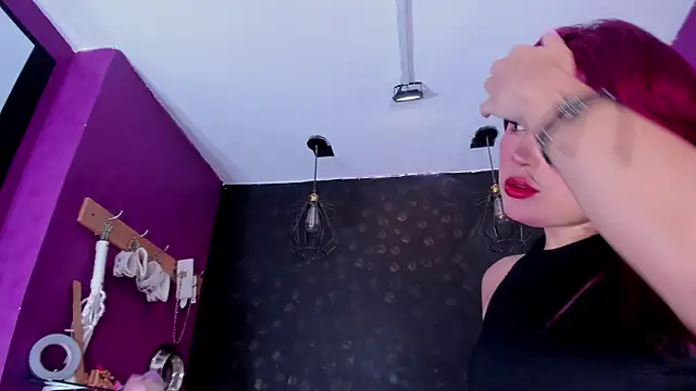 Alexa Slave online show from 21, 10, 2025