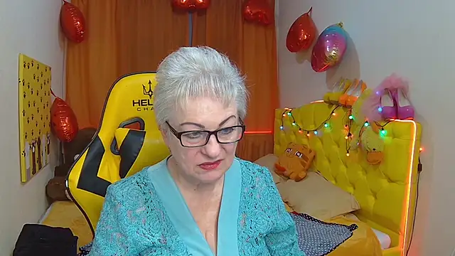 KayleSmoll online show from 23, 3, 2025