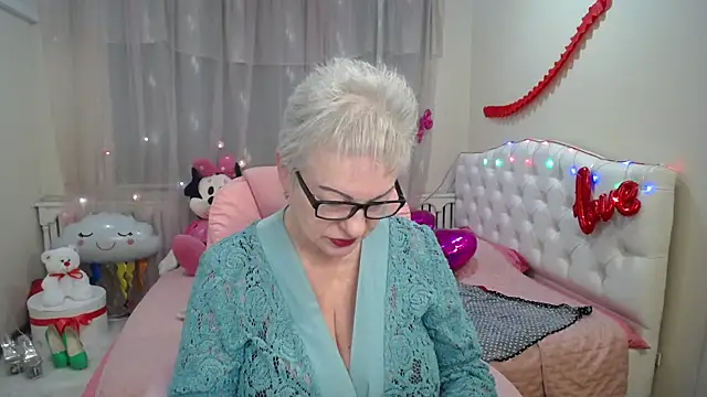 KayleSmoll online show from 11, 3, 2025