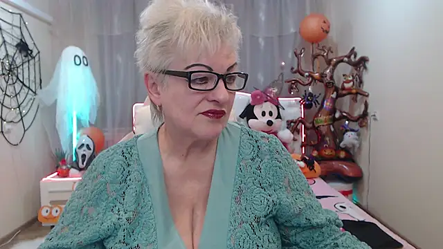 KayleSmoll online show from 24, 10, 2025