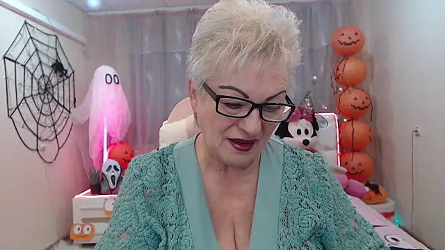 KayleSmoll online show from 14, 10, 2025