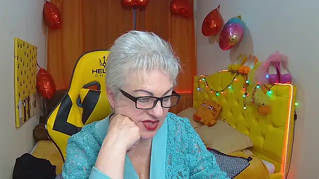 KayleSmoll online show from 23, 3, 2025