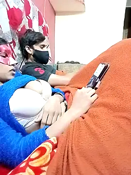 Very-Hot-Couple online show from 29, 1, 2025