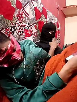 Very-Hot-Couple online show from 25, 1, 2025