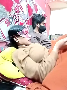 Very-Hot-Couple online show from 7, 2, 2025