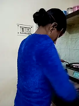 Very-Hot-Couple online show from 8, 2, 2025