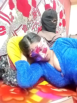 Very-Hot-Couple online show from 19, 1, 2025