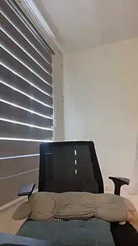 cinnamon rosa online show from 17, 12, 2025