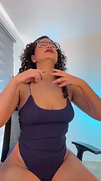 Snapshot of cinnamon_rosa chatting on 16, 1, 2026 cinnamon rosa online show from 16, 1, 2026