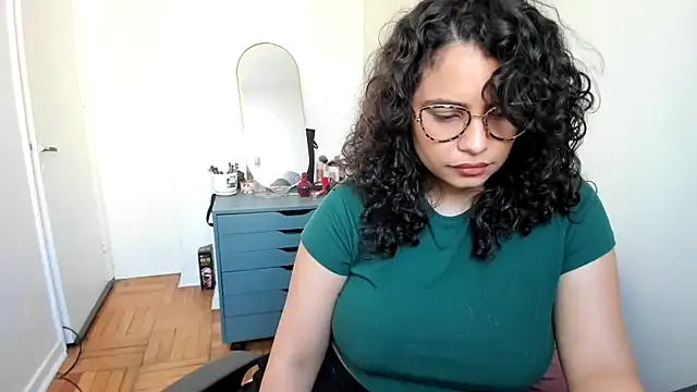 cinnamon rosa online show from 22, 2, 2025