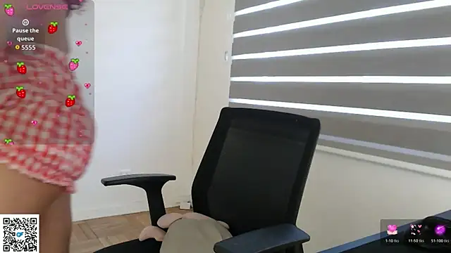 Snapshot of cinnamon_rosa chatting on 8, 2, 2026 cinnamon rosa online show from 8, 2, 2026