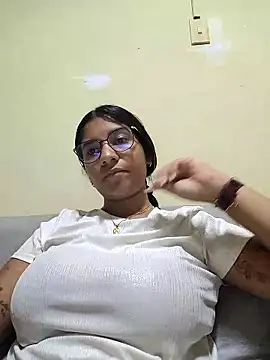 Snapshot of Sofythom1 chatting on 14, 3, 2026 Sofythom1 online show from 14, 3, 2026