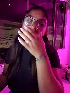 Sofythom1 online show from 8, 2, 2025