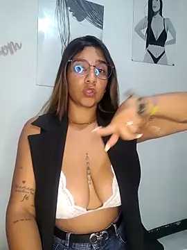 Sofythom1 online show from 2, 10, 2025