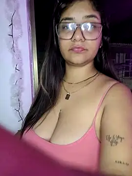 Sofythom1 online show from 27, 2, 2025