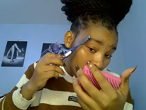 cute-alexis online show from 28, 6, 2026