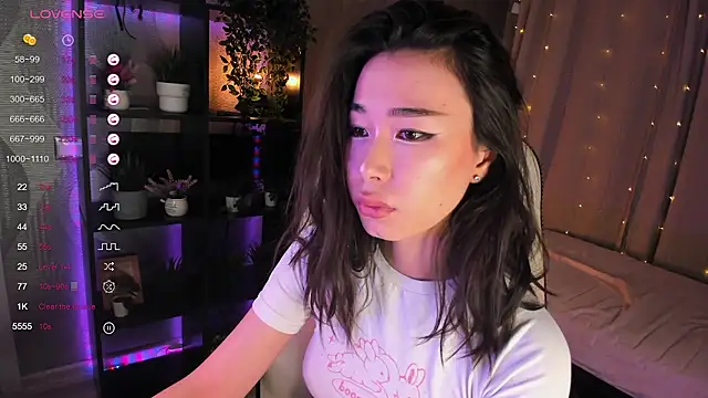 sensualily online show from 9, 10, 2025