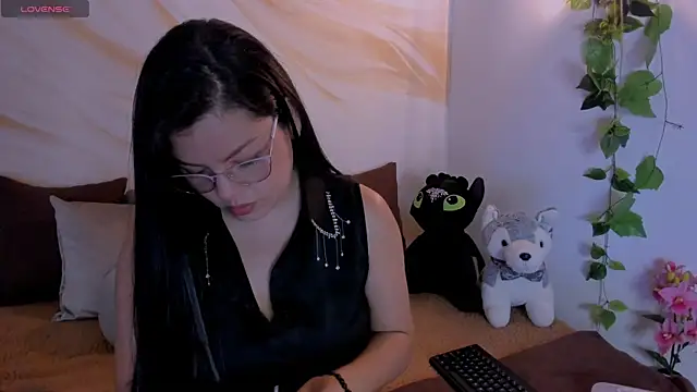 CherryBlossomm  online show from 11, 11, 2025