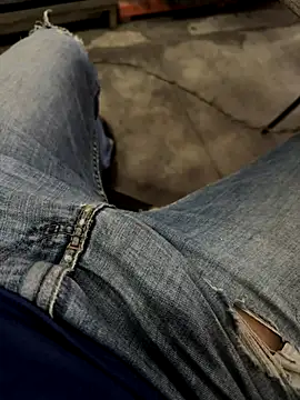 Snapshot of elber-gdo chatting on 17, 12, 2025 elber-gdo online show from 17, 12, 2025