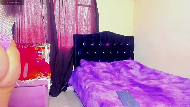 scarlet tommy online show from 29, 11, 2025