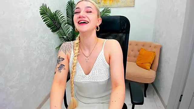 SelenaeMoore online show from 13, 3, 2025