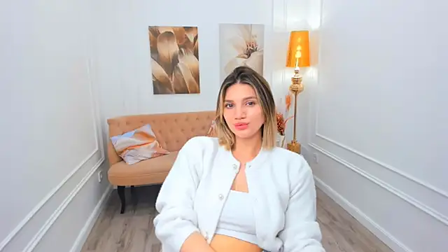 SelenaeMoore online show from 11, 4, 2026