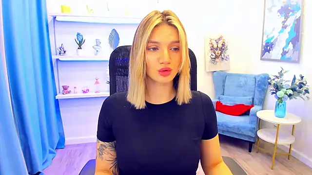 SelenaeMoore online show from 16, 5, 2026