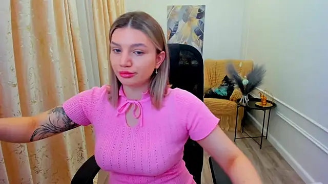 SelenaeMoore online show from 6, 7, 2026