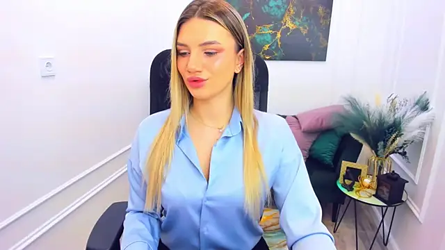 SelenaeMoore online show from 4, 3, 2026