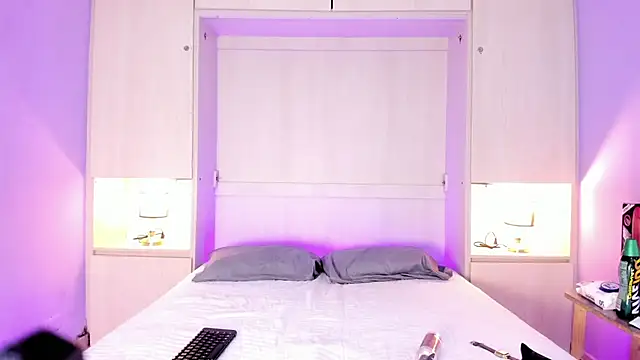 KendallRosse1 online show from 5, 3, 2025