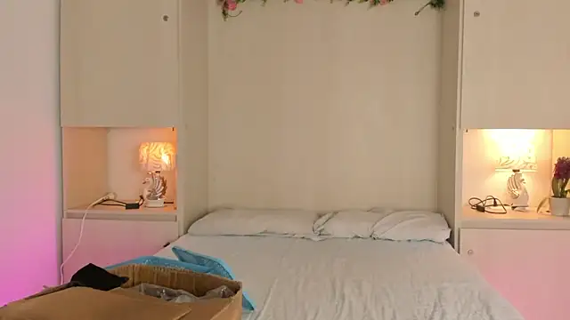 KendallRosse1 online show from 2, 4, 2026