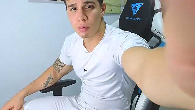 Ethanstill1 online show from 5, 2, 2025