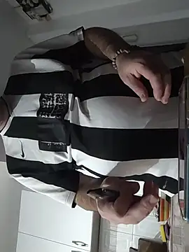 Maryo0001 online show from 10, 11, 2025