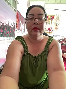 Snapshot of NDith chatting on 5, 6, 2026 NDith online show from 5, 6, 2026