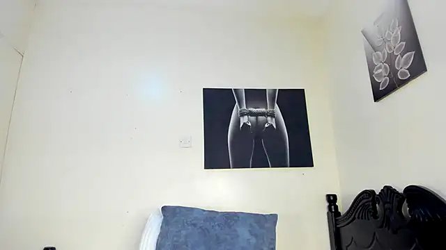 Riya xXx online show from 9, 11, 2025