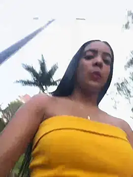 NAUGHTY LITTLE 18 online show from 31, 3, 2026