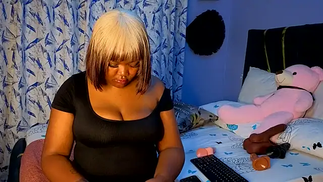 Cherriikenzie online show from 8, 5, 2026