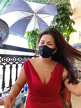 lyna bl online show from 6, 10, 2025