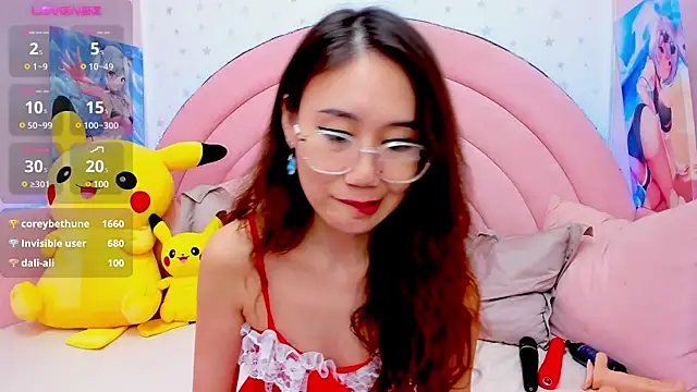 Nao  Chan  online show from 28, 2, 2025