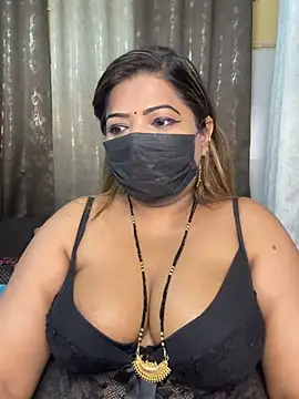 Snapshot of Oh-Monika chatting on 17, 7, 2026 Oh-Monika online show from 17, 7, 2026