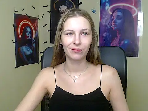 StrangerGi online show from 28, 5, 2026