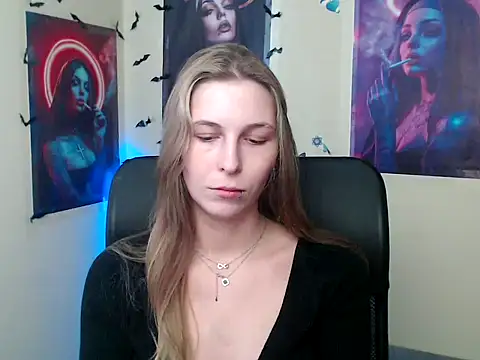 StrangerGi online show from 28, 4, 2026