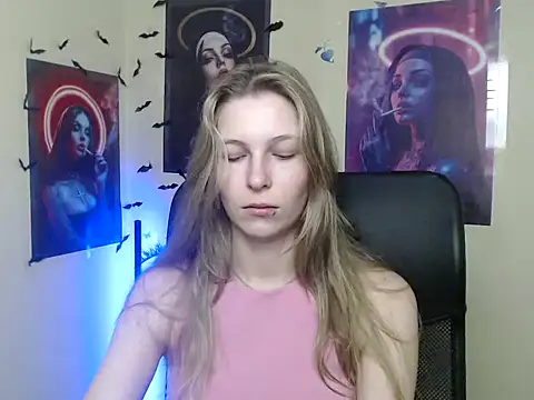 StrangerGi online show from 19, 5, 2026