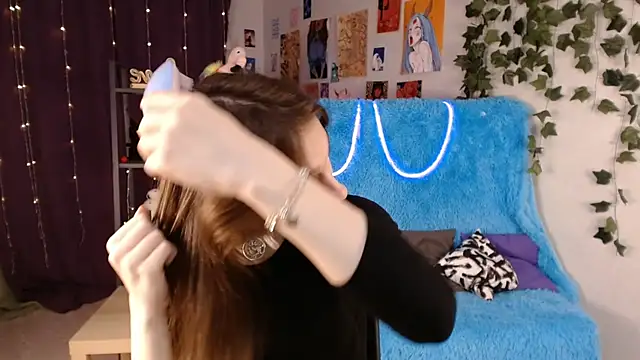 Hermione Reid online show from 23, 1, 2025