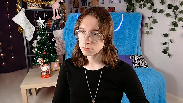 Hermione Reid online show from 12, 1, 2025