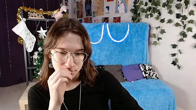 Hermione Reid online show from 11, 1, 2025