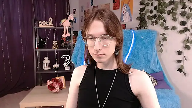 Hermione Reid online show from 25, 1, 2025